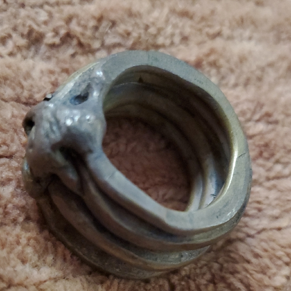Custom Made Rustic Look Bronze Artisinal Ring - Picture 7 of 7
